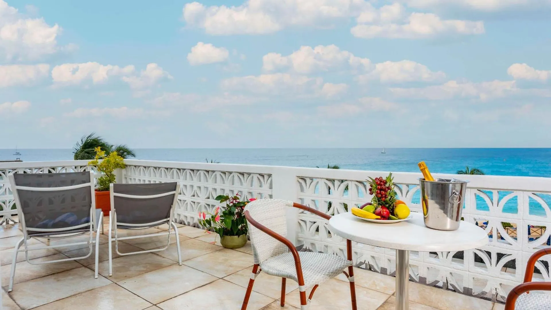 Royal Islander Club Resort La Plage Lowlands